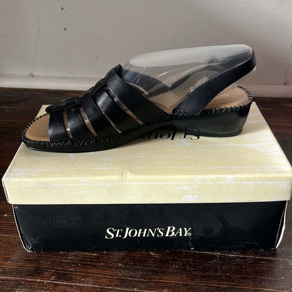 NIB NWT St. John’s Bay Palm Black Womens Sandal Size 10 - Picture 3 of 5